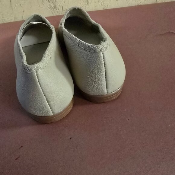 New Womens Light Taupe Leather Flats 8.5 9 10 - Picture 4 of 6